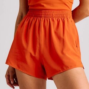 Outdoor Voices | Zephyr 3" Short | Lava | Large